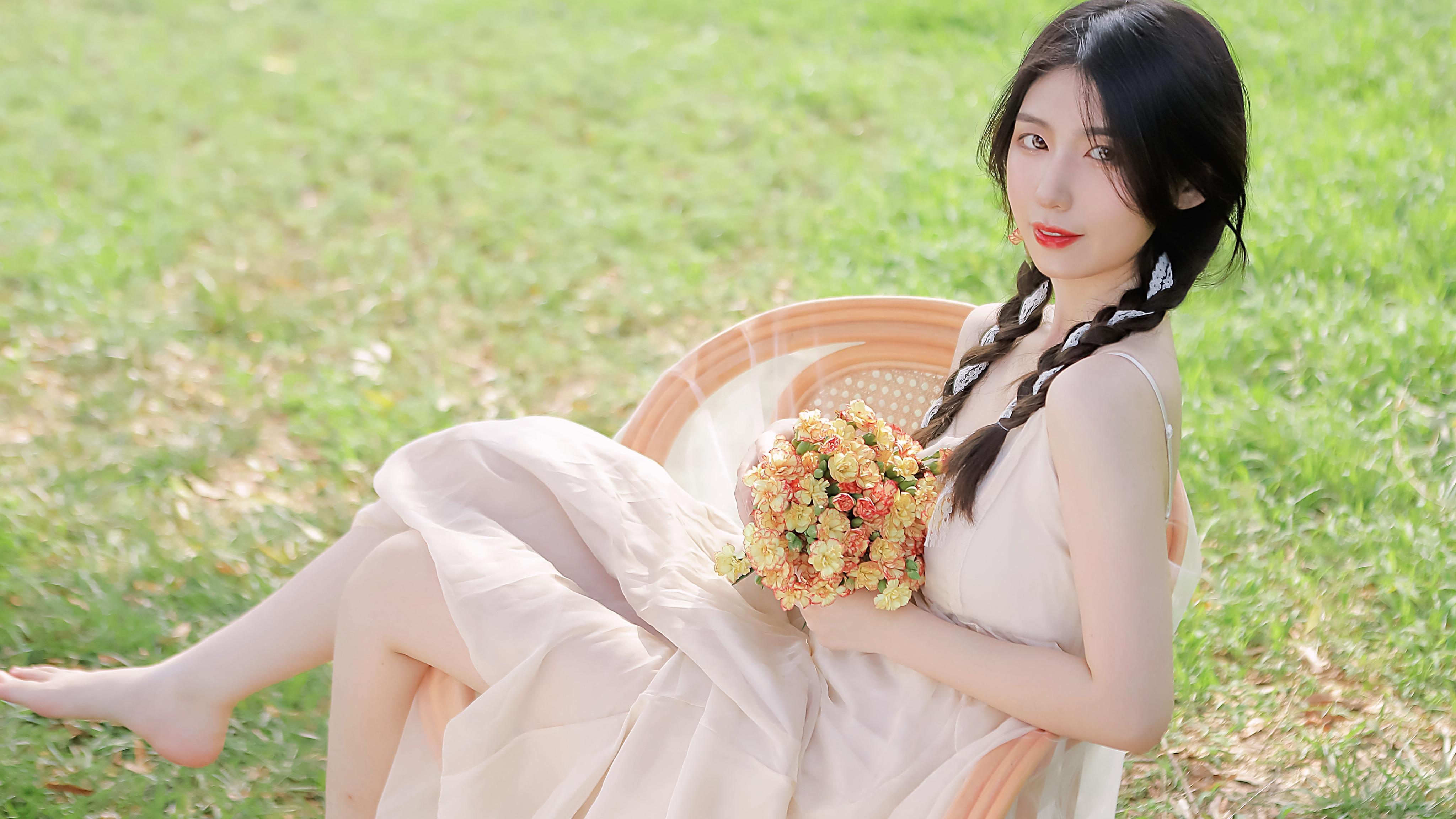 经历家暴后离婚，50岁脱口秀新人“房主任”出道